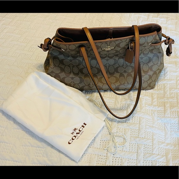 Coach Purse - Picture 10 of 10